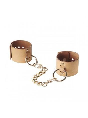 Наручники-браслеты из экокожи Bijoux Indiscrets MAZE - Wide Cuffs Brown