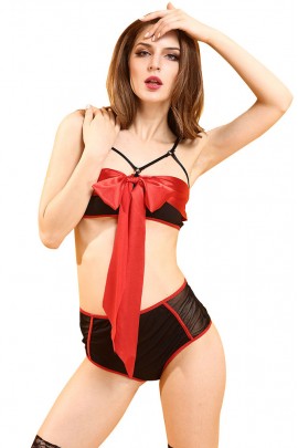 Black and red linen set