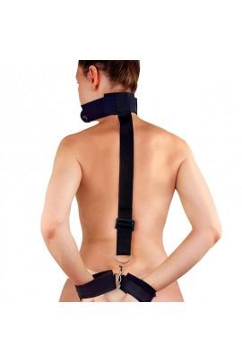 Кляп с пластиковым шаром и наручниками Art of Sex - Handcuffed Gag черный