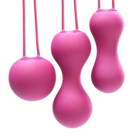 Набор вагинальных шариков Je Joue - Ami Fuchsia, диаметр 3,8-3,3-2,7см, вес 54-71-100гр  + подарок косметичка || Набір вагінальних кульок Je Joue - Ami Fuchsia, діаметр 3,8-3,3-2,7см, вага 54-71-100гр  + подарунок косметичка || Set vaginal balls Je Joue - Ami Fuchsia